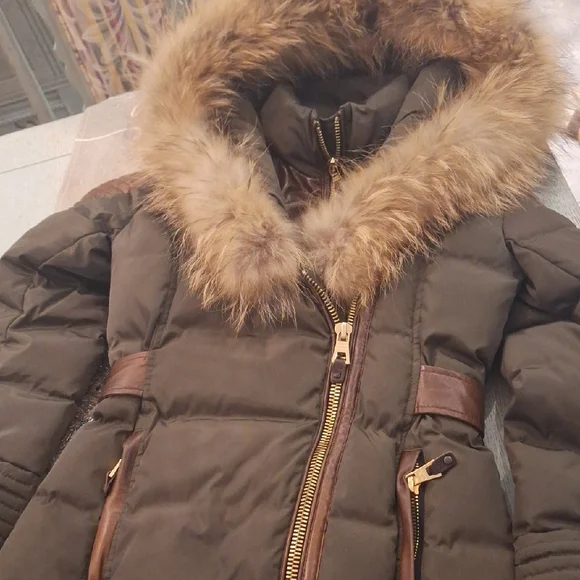 Chic Puffer Coat - Picture 2 of 5
